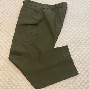 Jones New York Signature stretch pants size 10, very good preowned condition